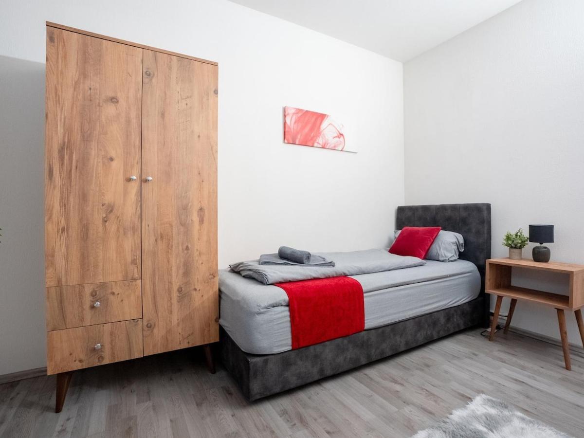 Livemore24 - 1 In 24-7 Check-in Apartment *